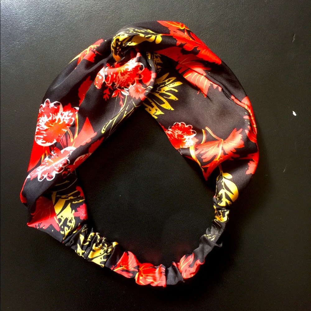 $1 - floral headband with twist
